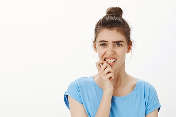 garlic paste applied on cracked tooth for infection prevention